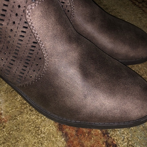 New Direction Booties - Picture 2 of 5